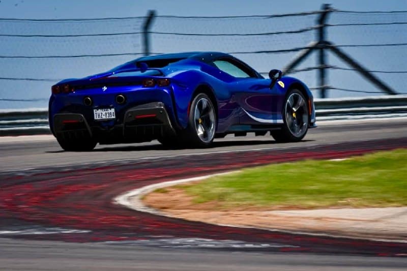 Ferrari SF90 Stradale